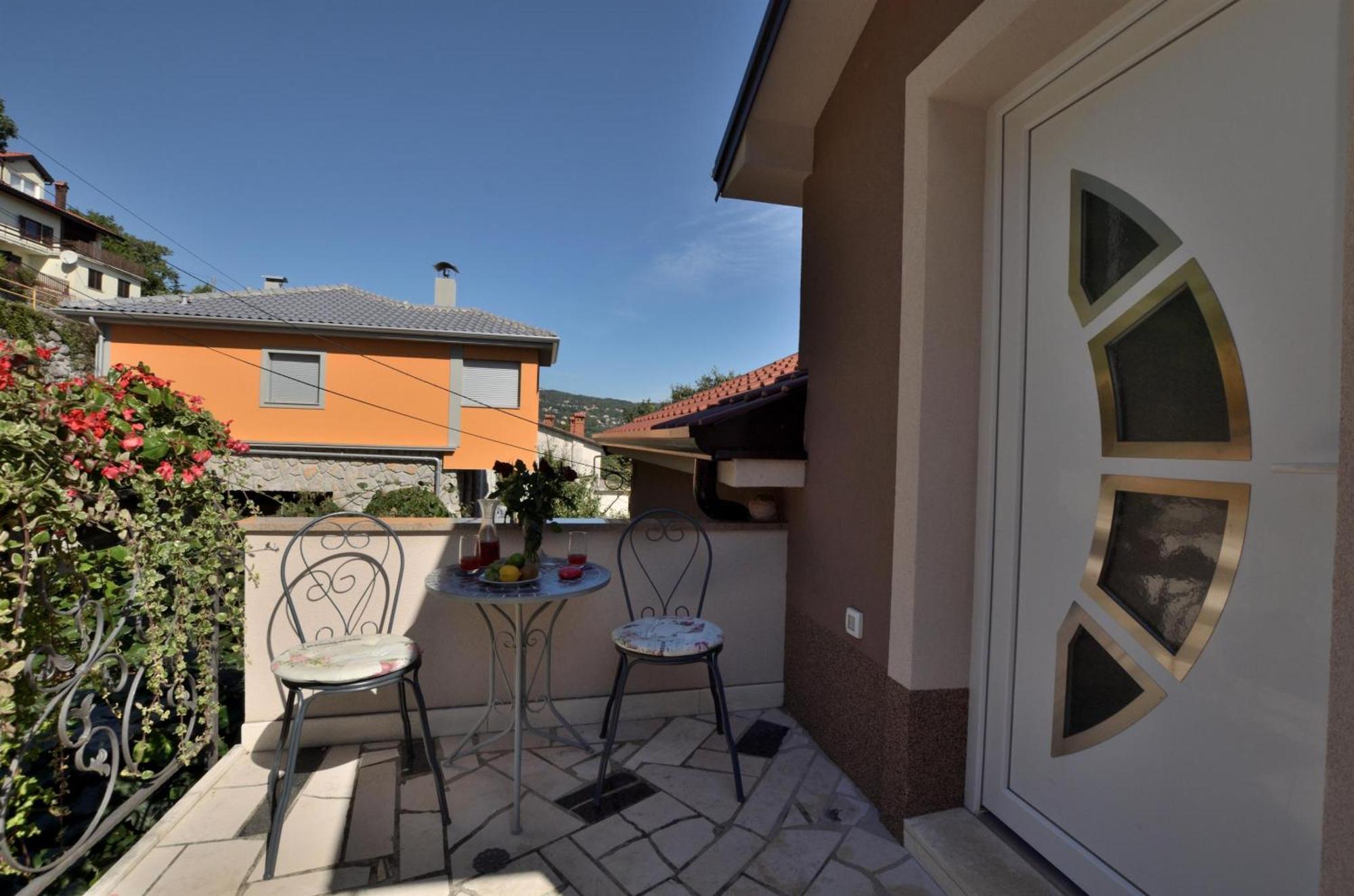 Viktoria Apartmán *
